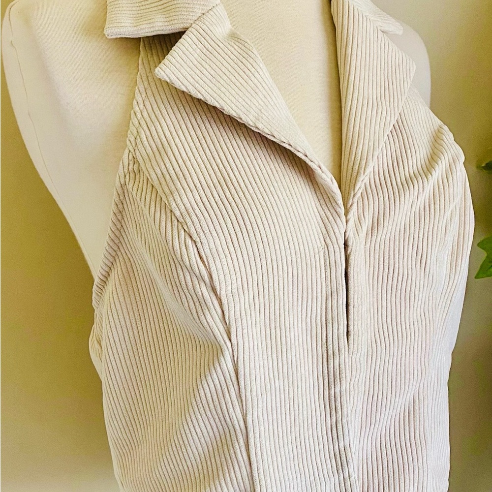 New open back Ribbed Cream Collared cropTop